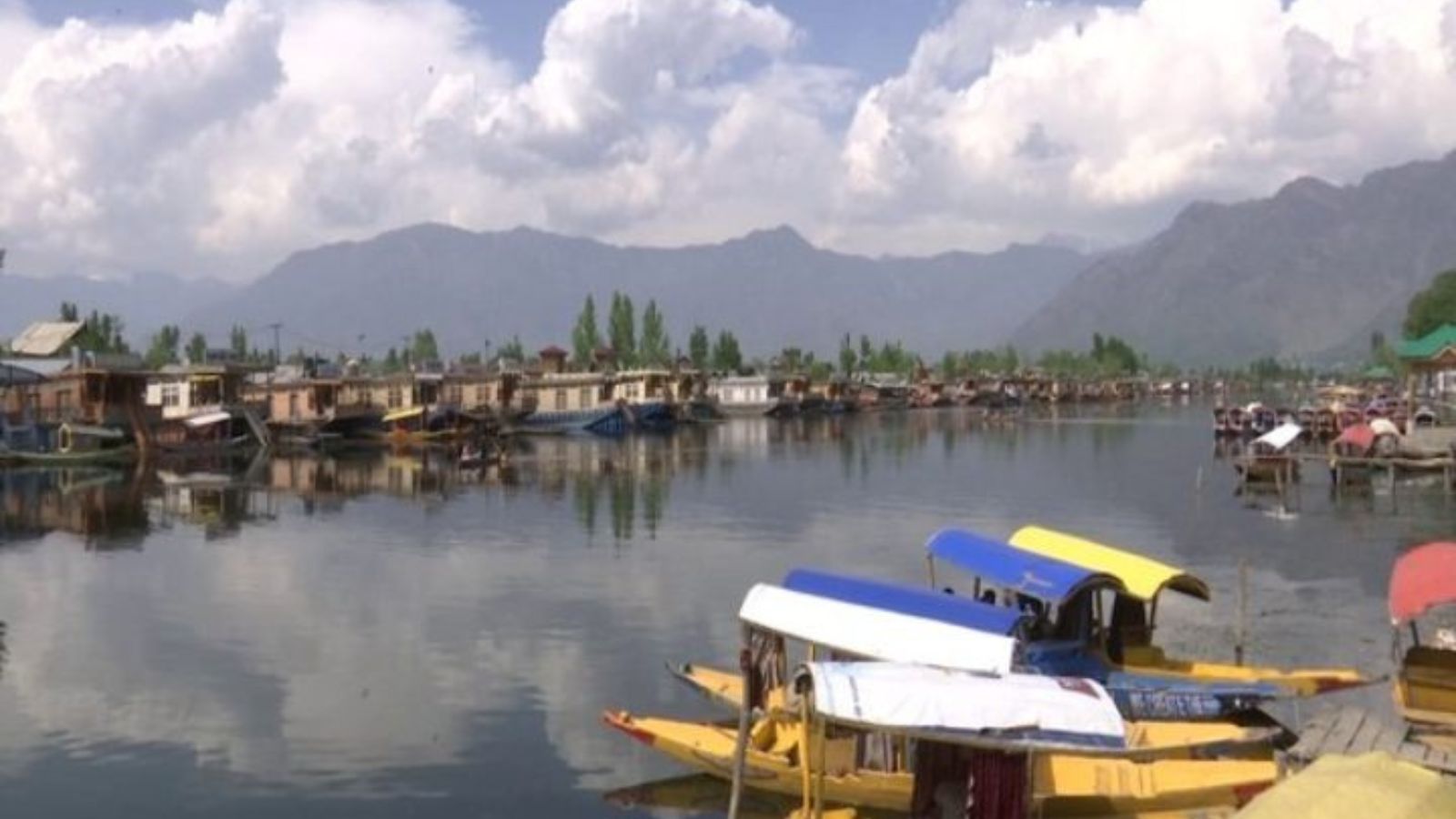 The Dal Lake to get five new travelers villages In Kashmir’s