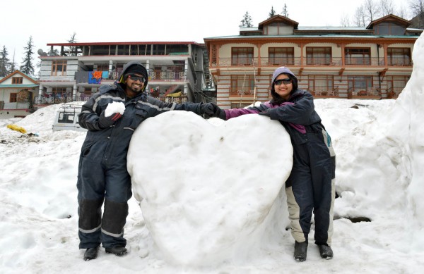 Chilled Manali couple Volvo tour Package
